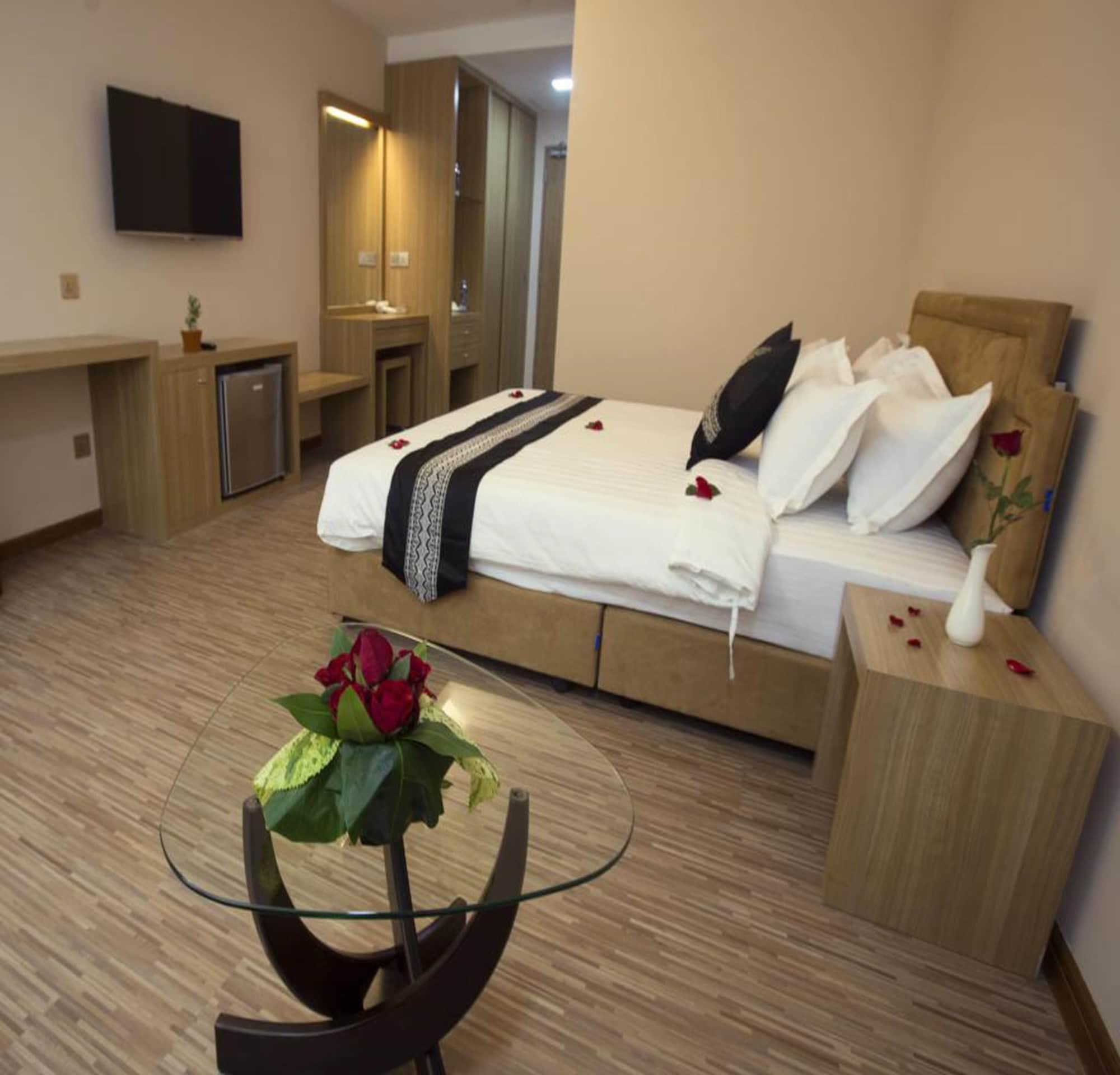 Elegant Hotel Pyi Thar Yar Rangun Kültér fotó