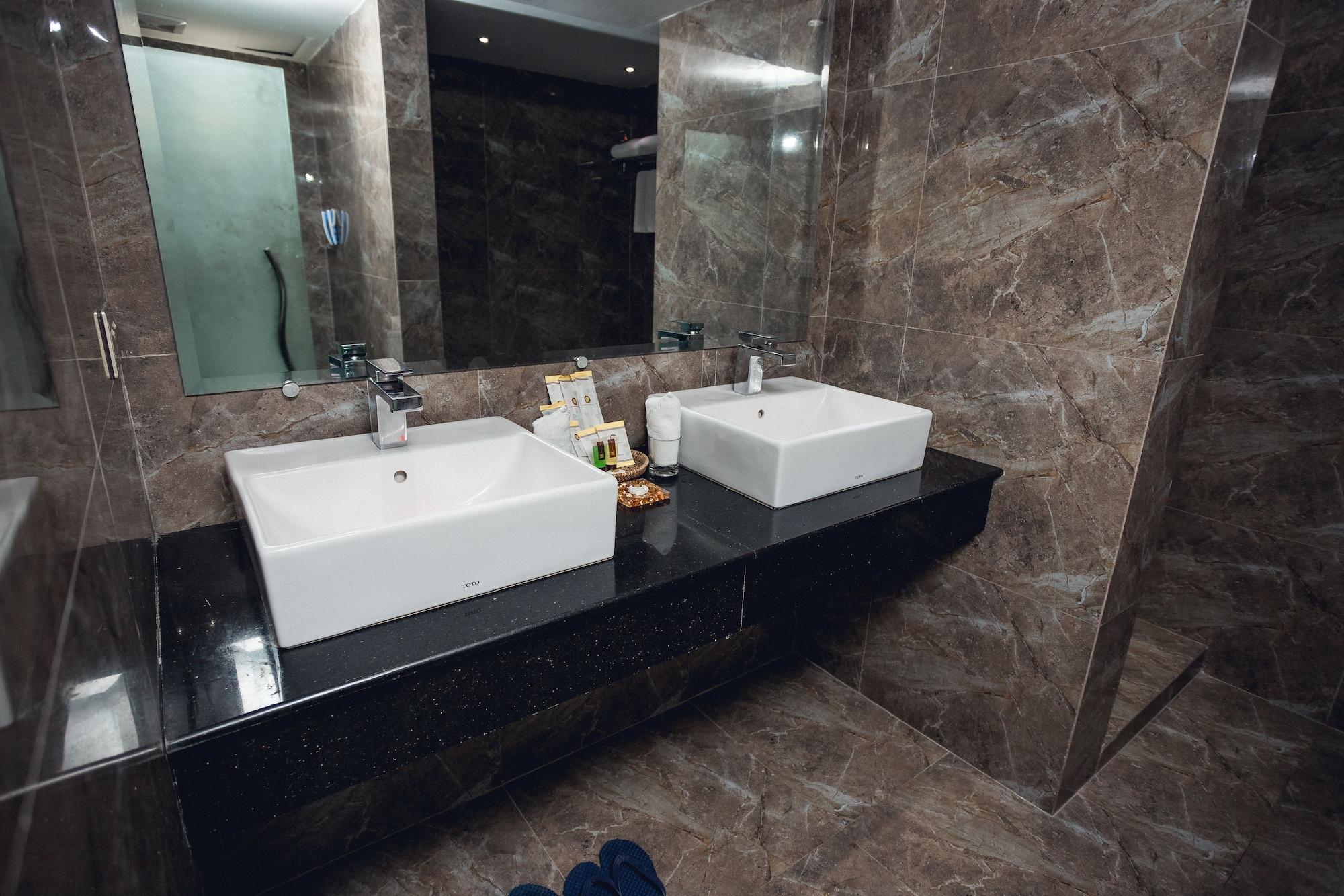 Elegant Hotel Pyi Thar Yar Rangun Kültér fotó