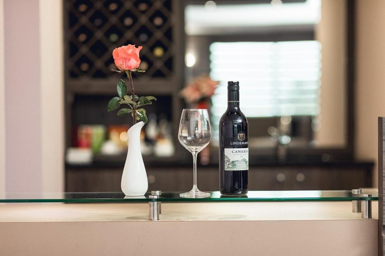 Elegant Hotel Pyi Thar Yar Rangun Kültér fotó